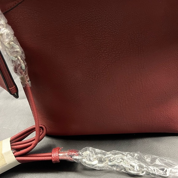 Wine color purse - brand new with tags - 3 purses in one - Picture 7 of 13